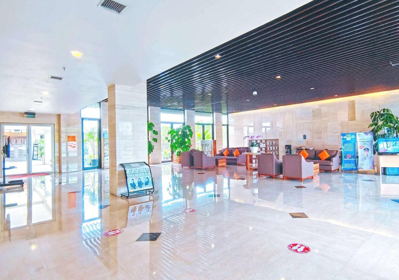 Le Premier Hotel Deltamas Cikarang Εξωτερικό φωτογραφία