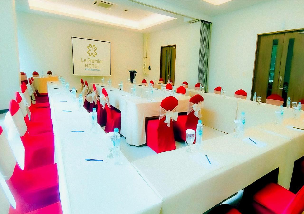 Le Premier Hotel Deltamas Cikarang Εξωτερικό φωτογραφία