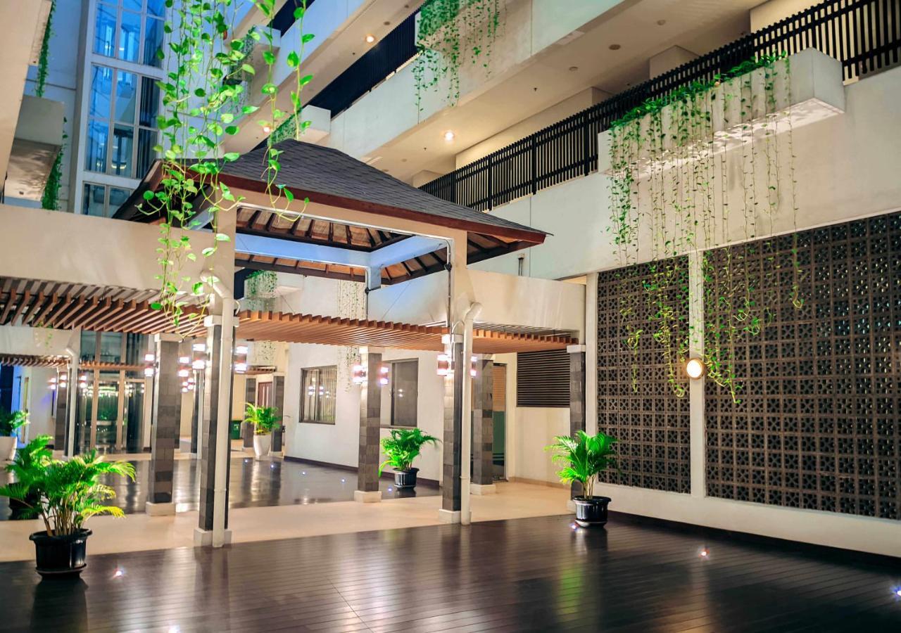 Le Premier Hotel Deltamas Cikarang Εξωτερικό φωτογραφία