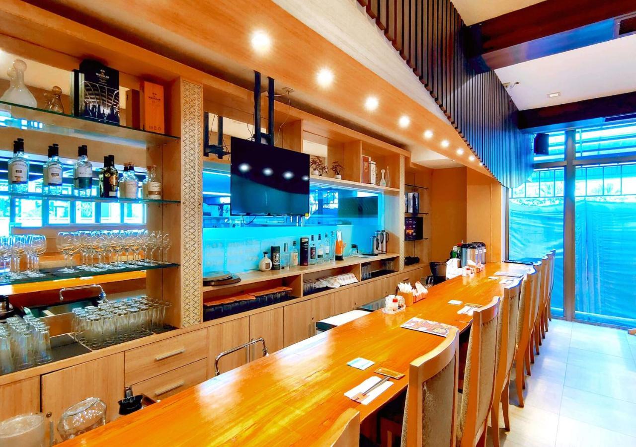 Le Premier Hotel Deltamas Cikarang Εξωτερικό φωτογραφία