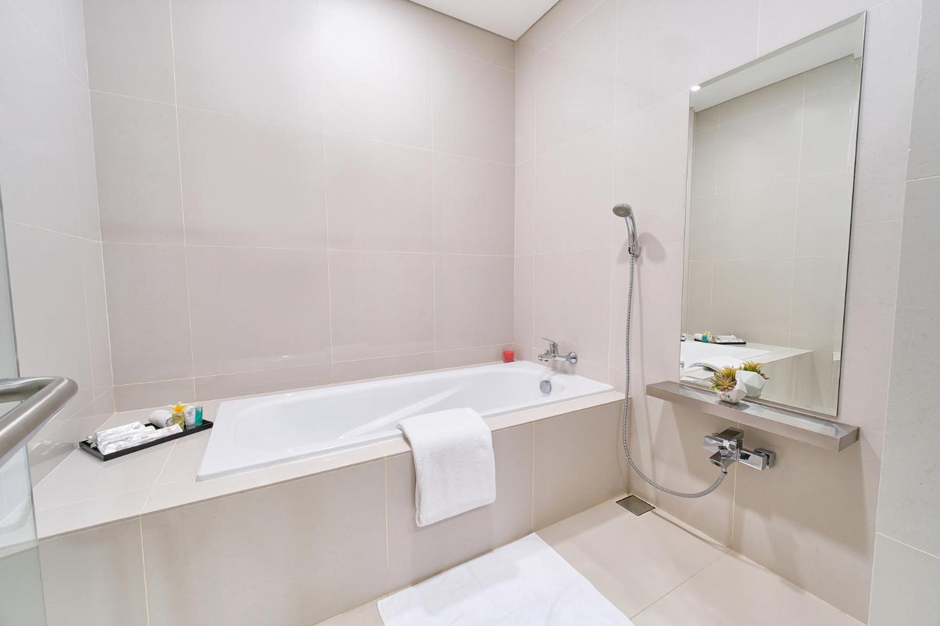 Le Premier Hotel Deltamas Cikarang Δωμάτιο φωτογραφία